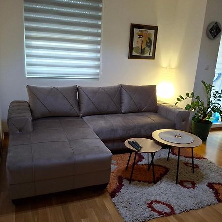 Beautifull Apartment Ni Εξωτερικό φωτογραφία