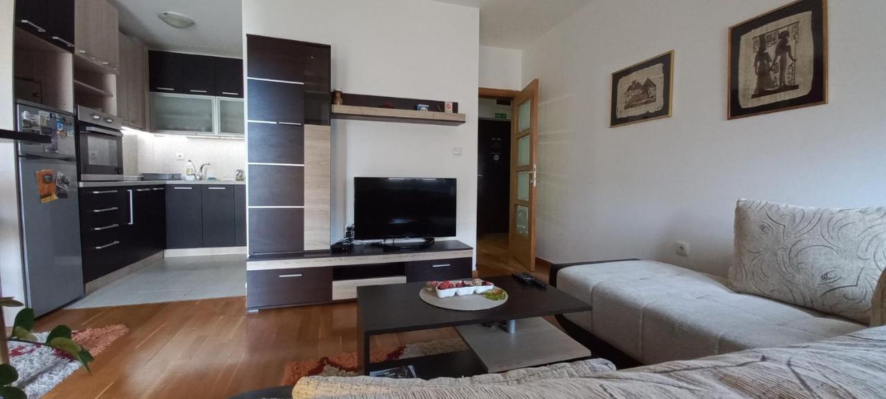 Beautifull Apartment Ni Εξωτερικό φωτογραφία